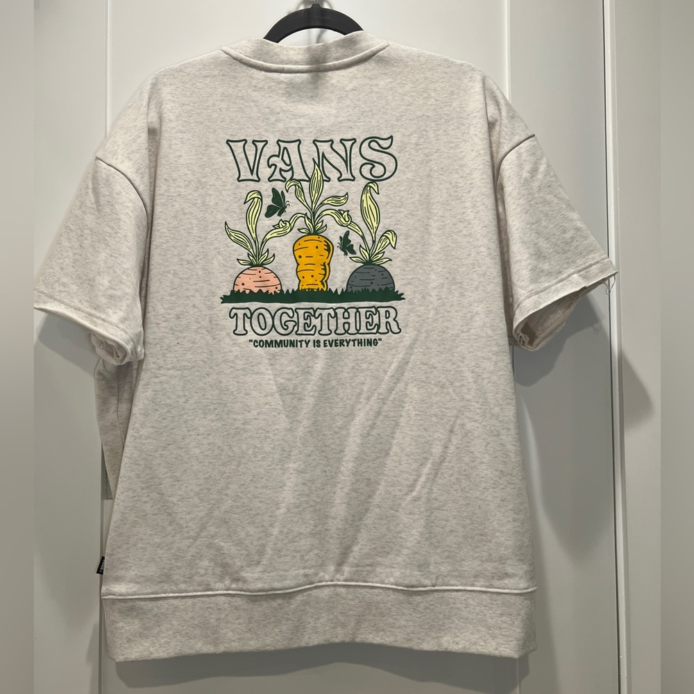 Like New Vans Fleece Crew Short Sleeve Sweatshirt Light Gray Graphic Medium - Picture 2 of 7